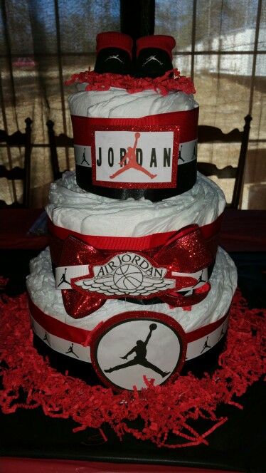 Air Jordan diaper cake Jordan Baby Shower, Basketball Baby Shower, Bebe Shower, Baby Boy Themes, Diaper Cake Boy, Baby Shower Deco, Baby Shower Diaper Cake, Homemade Baby Foods, Baby Cakes