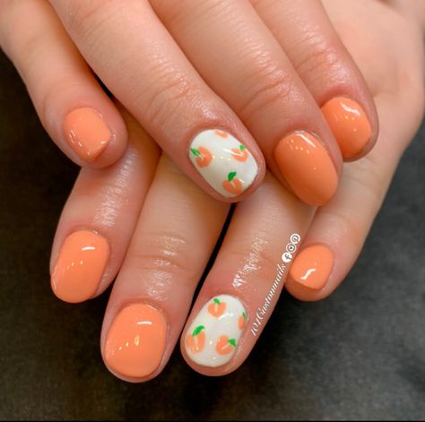 Short Gel Nails Fruit, Peach Manicure Ideas, Peach Themed Nails, Peach Nail Art Fruit, Peach Design Nails, Peach Toe Nails, Peaches Nail Art, Peach Fruit Nails, Peaches Nails