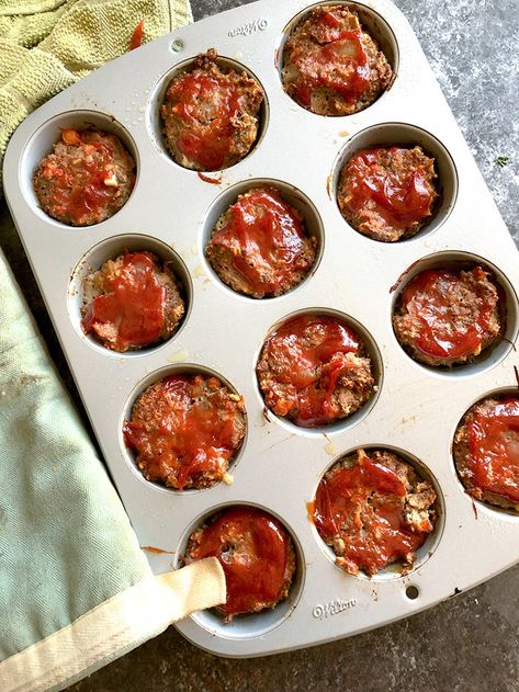 Weight Watchers Meatloaf Muffins - Recipe Diaries Easy Meatloaf Muffins, Weight Watchers Meatloaf, Meatloaf Muffins Recipe, Mini Meatloaf Muffins, Mini Meatloaf, Mini Meatloaves, Italian Meatloaf, How To Make Meatloaf, Mini Meatloafs