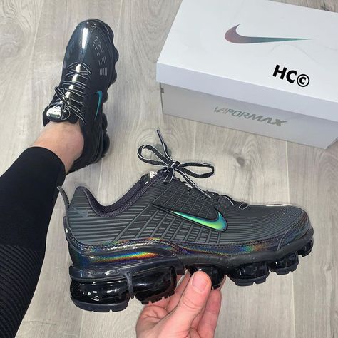 HC PERSONAL SHOPPER on Instagram: “#VAPORMAX ⚫️⚫️ ➖these are sickkkkkk!! 🪐 ➖£180, same as retail ✔️ ➖DM OR WEBSITE NOW📱 ➖#nike #nikes #nikeair #nikerun #nikeshoes…” Vapormax 360, Queen Queen, Vapor Max, Nike Vapormax, Air Vapormax, Sneaker Games, Nike Air Vapormax, New Sneakers, Personal Shopper