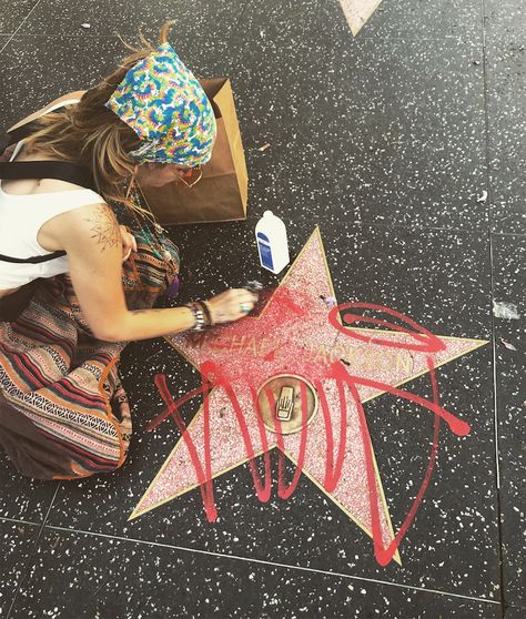 Paris Jackson Removes Graffiti from a <em>Different</em> Michael Jackson's Hollywood Star: 'A Name Is a Name' Michael Jackson Quotes, Paris Jackson, King Of Pop, King Of Music, Jackson Family, Jackson's Art, The Jacksons, Hollywood Walk Of Fame Star, Hollywood Star