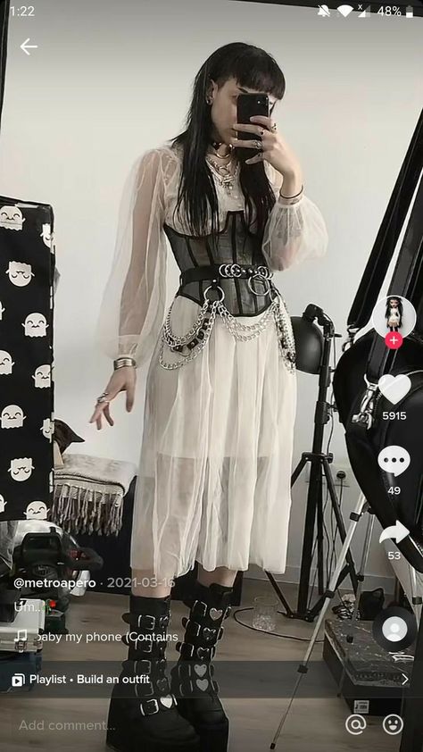 Corset And Dress, White Goth Outfit, Summer Goth Outfits, Goth Outfit Inspo, Goth Fits, Goth Outfit Ideas, White Goth, Goth Outfit, Goth Corset