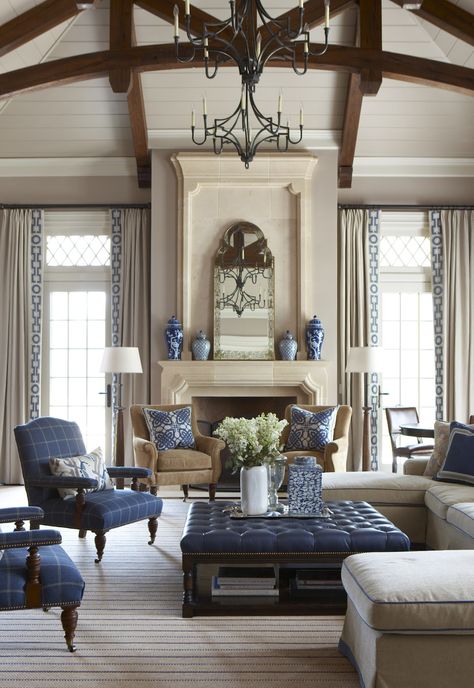 a beautifully done living room in navy with blue and white chinoise accents. Traditional Home Interior Design, Furnitur Ruang Keluarga, Traditional Living, Traditional Living Room, A Living Room, White Decor, Living Room Inspiration, A Fire, Home Fashion