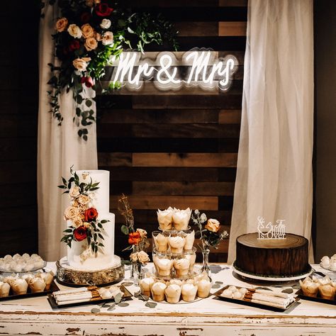 Dessert Table Backdrop Wedding, Brides Cake Table Ideas, Wedding Cake Table Backdrop Ideas, Bride And Groom Cake Table, Cake Table Wedding Decorations, Mr And Mrs Backdrop, Cake Backdrop Ideas, Wedding Cake Backdrop Ideas, Backdrop For Cake Table