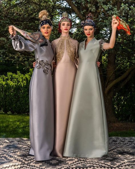 REEM ACRA on Instagram: “A kaftan party Photo by @fadi_acra” Fashion Dresses Formal, Mother Of Bride Outfits, Reem Acra, Party Photo, Party Photos, Wedding Wear, Dress Patterns, Instagram A, Chic Style