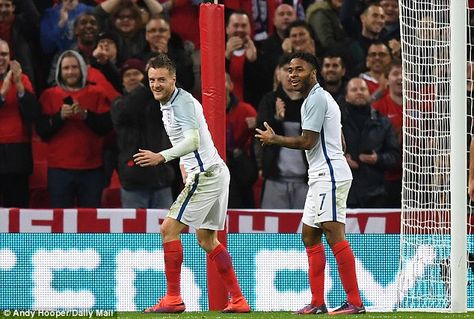 Jamie Vardy and Raheem Sterling do the mannequin challenge after England's second goal Vardy Jamie, Mannequin Challenge, Jamie Vardy, Raheem Sterling, England Football Team, The Last Laugh, England Football, Taking Advantage, Football Team