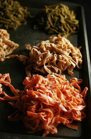 Homemade pasta may sound fancy and exotic at first, but it's actually quite easy - and can be fun, too! When we recently purchased a pasta machine, we went a bit nuts with it, churning out 7 different pasta doughs the first afternoon. SO much easier to run them through a machine, than to roll it with a pin. Anyway, here's the thing - because so many different things - humidity, the type of flour, etc - can affect how your pasta turns out, it's the kind of thing that doesn't need a real "reci... Pasta Handmade, Flavored Pasta, Garlic Breads, Homemade Pasta Dough, Pasta Dough Recipes, Make Your Own Pasta, Homemade Pasta Recipe, Grain Recipes, Pasta Making