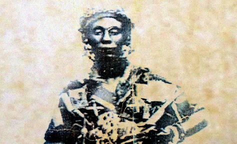 Yaa Asantewaa: Ghana’s Queen Mother and Fearless African Warrior Yaa Asantewaa, Ashanti Empire, History Of Ghana, Warrior King, Hidden Figures, Warrior Queen, Female Profile, History Class, African Queen