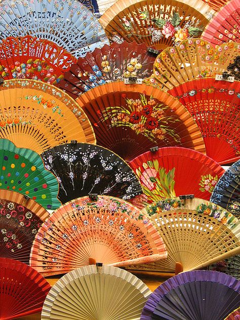 I have a photo of me holding this on Easter morning when I was 4 years old.  My Easter dress was yellow ~  bb       painted fans...........very pretty...... Spain Aesthetic, Spain Culture, Painted Fan, Spanish Culture, Vintage Fans, Hand Fans, Hand Held Fan, Andalusia, The Shape