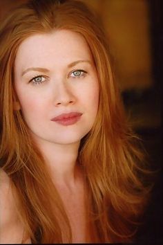 Mireille Enos from ABC's The Catch.  Amazing natural strawberry blonde color! Mireille Enos, Red Headed League, Red Ginger, Red Hair Woman, Natural Redhead, Redhead Beauty, Celebrity Portraits, Christina Hendricks, Strawberry Blonde