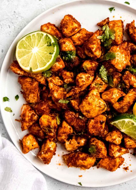 Air Fryer Chicken Taco Bites Taco Bites, Sliders Recipes Chicken, Lemon Garlic Chicken, Chicken Taco, Chicken Breast Seasoning, Chicken Bites, Air Fryer Recipes Easy, Best Chicken Recipes, Air Fryer Recipes Healthy