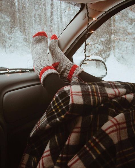 Winter Inspo, Christmas Feeling, Christmas Blankets, Winter Wonder, Christmas Mood, Winter Aesthetic, Autumn Aesthetic, Christmas Aesthetic, Cozy Christmas