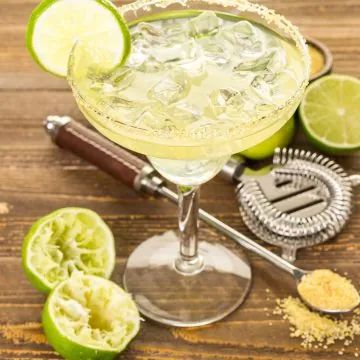 Perfect Margarita Recipe Applebees, Applebee's Perfect Margarita Recipe, Applebees Perfect Margarita, Perfect Margarita Recipe, The Perfect Margarita, Fruit Margarita, Margarita Ingredients, Perfect Margarita, Orange Juice Concentrate