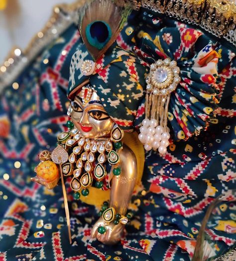 Kanha Poshak, Laddoo Gopal, Hindu Statues Goddesses, Ganpati Bappa Wallpapers, Radhe Krishna Wallpapers, Laddu Gopal Dresses, Little Krishna, Lord Krishna Hd Wallpaper, Peace Illustration