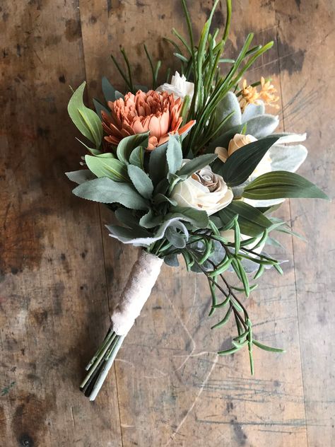 Bridal Bouquet Champagne, Champagne Wedding Bouquet, Copper Wedding Flowers, Wood Wedding Flowers, Wedding Flowers Boho, Foliage Bouquet, Boho Bridal Bouquet, Unique Wedding Bouquet, Simple Wedding Bouquets