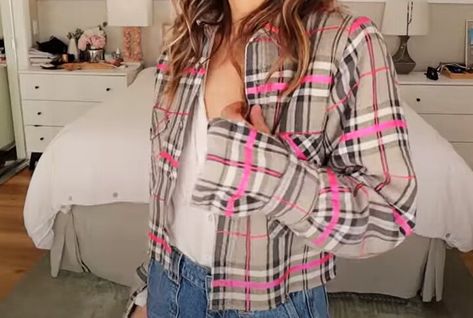 This is a thrift flipping tutorial on a DIY flannel shirt jacket for women. Create a women’s flannel shirt jacket with the help of this step-by-step guide. Diy Flannel Shirt, Flannel Diy, Thrift Flipping, Embellished Denim Jacket, Diy Jacket, Womens Flannel Shirt, Dress Alterations, Mens Flannel Shirt, Embellished Denim