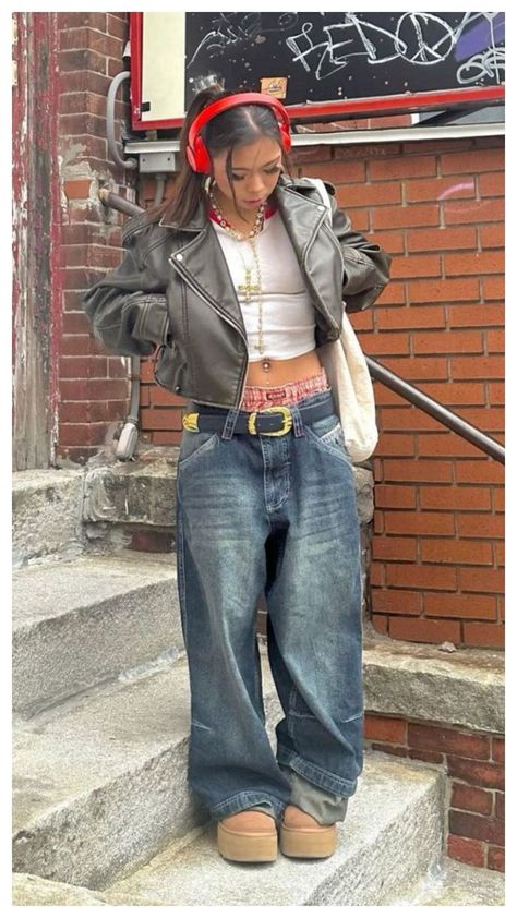 Cool People Outfits, Casual Fall Streetwear, Sweetheart Shirt Outfit, Tpc Outfits Women, Baggy Outfit Inspiration, Aaliyah Street Style, Bay Area Street Style, Lil Tecca Concert Outfit, R And B Aesthetic Outfits