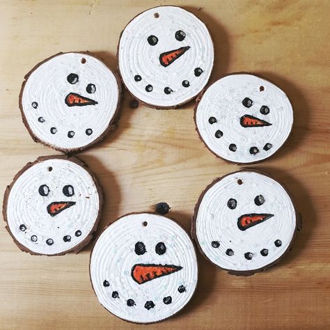 6 Snowman Hand Painted Wood Slices Ornaments Wood Slices Are Made Of Natural Pine Wood With Barks. Cord Included To Hang Ornament The Diameter Of The Discs Is 2.4"-2.7" ; Thickness Is About 0.2". ( Esferas Navideas ) C - 9 Wood Slices Ornaments, Painted Wood Slices, Ornaments Wood, Wood Slice Ornament, Hand Painted Wood, Wood Slices, Painted Wood, Holiday Ornaments, Painting On Wood