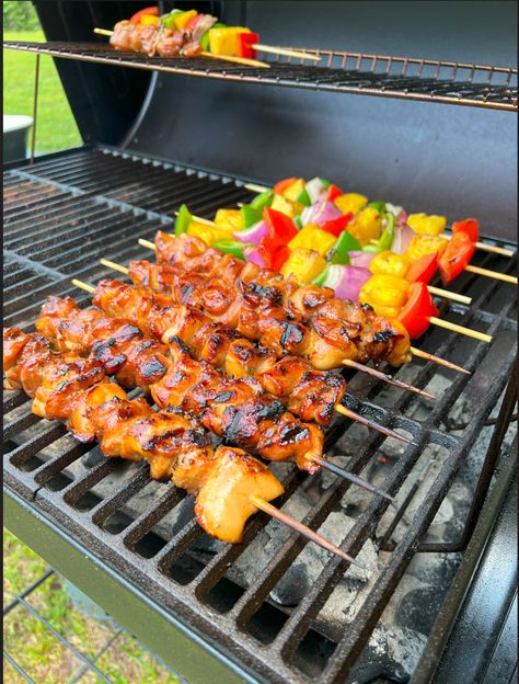 Smoked Kabobs Chicken Skewers, Hawaiian Teriyaki Chicken, Bbq Chicken Kabobs, Chicken Shish Kabobs, Hawaiian Chicken Kabobs, Sweet Teriyaki Sauce, Teriyaki Chicken Skewers, Chicken Kabob Recipes, Teriyaki Marinade