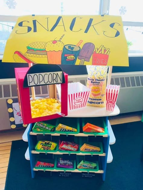 Restraunt Dramatic Play, Popcorn Dramatic Play, Hollywood Crafts Preschool, Dramatic Play Toddlers Ideas, Dramatic Play Prop Boxes For Preschool, Dramatic Play Movie Theater, Prop Box Ideas Dramatic Play, Carnival Dramatic Play Preschool, Circus Dramatic Play Preschool