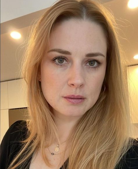 Middle Aged Woman Face Claim, Woman Face Claim, Alexandra Breckenridge, Swedish Women, Middle Aged Woman, Virgin River, Natural Red Hair, Lady Macbeth, Atomic Blonde