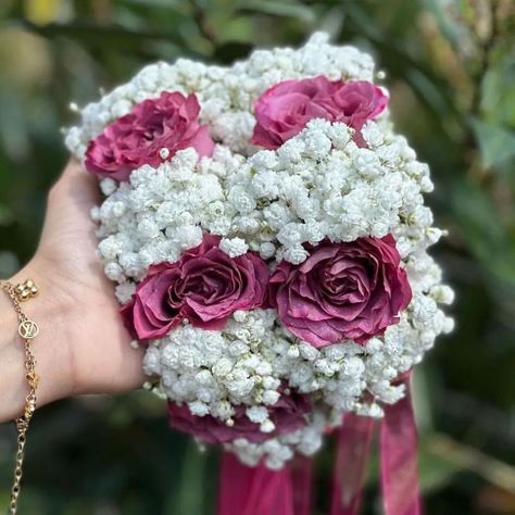 Premium gajra pair for bride's Made with baby's breath and imported roses Contact us through Whatsapp 03214714041 or DM us #flowerjewelleryforbride #floral #flowers #floraldesign #floralgajra #fyp #foryou #trending Baby's Breath, Floral Flowers, Contact Us, Floral Design, Roses, Flowers, Floral, Quick Saves