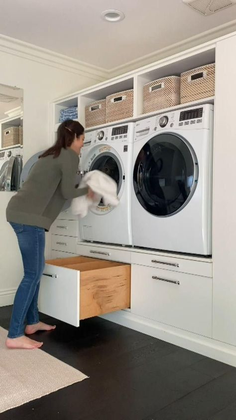 Laundry Room Organization Storage, Small Laundry Room Makeover, Pantry Laundry, Dream Laundry Room, Laundry Room Closet, Mudroom Laundry Room, Laundry Room Layouts, Laundry Room Renovation, Laundry Design