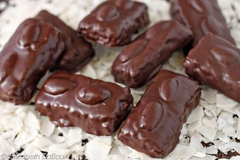 These homemade Almond Joy candy bars taste just like the real thing. The recipe is easy and requires just a few ingredients. Almond Joy Candy, Almond Joy Bars, Homemade Candy Bars, Candy Bar Recipe, Milk Chocolate Candy, Almond Joy, Bar Recipe, Chocolate Drip, Homemade Candies