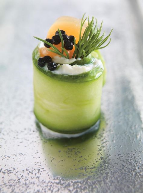 Smoked Salmon and Cucumber Rolls | RICARDO Smoked Salmon Starter, Smoked Salmon And Cucumber, Salmon And Cucumber, Smoked Salmon Canapes, Easy Canapes, Party Canapes, Cucumber Appetizers, Cucumber Rolls, Creole Recipes