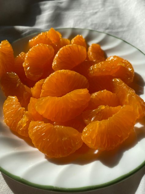 Orange Slices Aesthetic, Tru Fruit, Tangerine Aesthetic, Orange Food, Orange Fruit, Healthy Food Motivation, Food Obsession, Pretty Food, Food Cravings