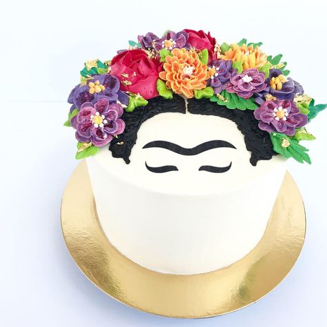 Frida Kahlo Birthday Cake, Frida Kahlo Cake Ideas, Frida Khalo Cake, Frida Cake, Frida Kahlo Cake, Frida Kahlo Party Decoration, Frida Kahlo Birthday, Mexican Cake, Frosting Colors