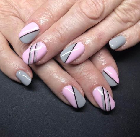 Fabulous Pink And Grey Nails You'll Love - Emerlyn Closet Pink Grey Nails, Pink Gel Nails Designs, Grey Gel Nails, Grey Nail Art, Grey Nail, Pink Nail Art Designs, Grey Nail Designs, Unghie Sfumate, Pink Gel Nails