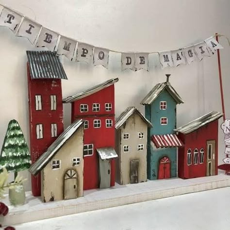 Christmas Wooden Houses, Wooden Christmas Houses, Bird Houses Ideas Diy, Scrap Wood Crafts, Small Wooden House, Wood Block Crafts, Pottery Houses, Wood Houses, Wood Building