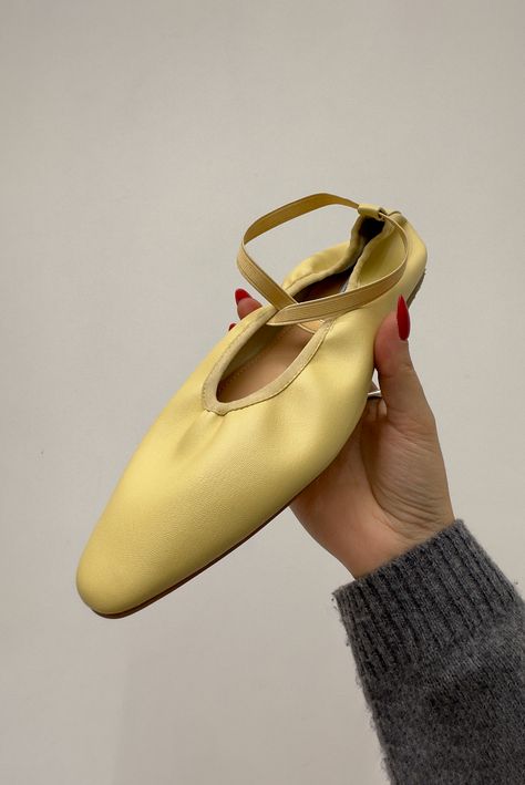 Butter Ballerina Flats Butter Yellow Aesthetic, Ballerina Trend, Pointed Sandals, Bright Shoes, Muted Yellow, Pointy Heels, Sport Shoes Fashion, Butter Yellow, Fashion Sites