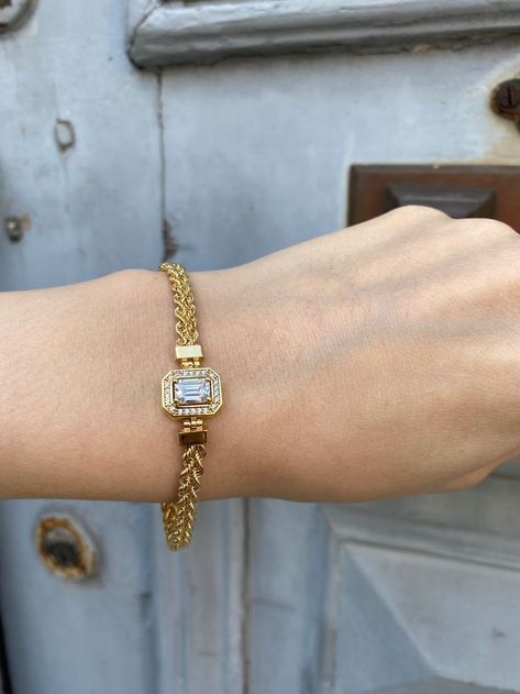 Real 14k Gold Rope Chain Bracelet, Yellow Gold Rope Bracelet, . . #ropechain #ropebracelet #thickbracelet #goldbracelet #solidgold #14kbracelet #birthdaygiftideas #anniversarygift #giftforwomen Gold Rope Chain Bracelet, Gold Rope Bracelet, Moissanite Bracelet, Real Gold Bracelet, Solitaire Bracelet, Gold Bracelet Simple, Diamond Bracelet Design, Modern Gold Jewelry, Armband Gold