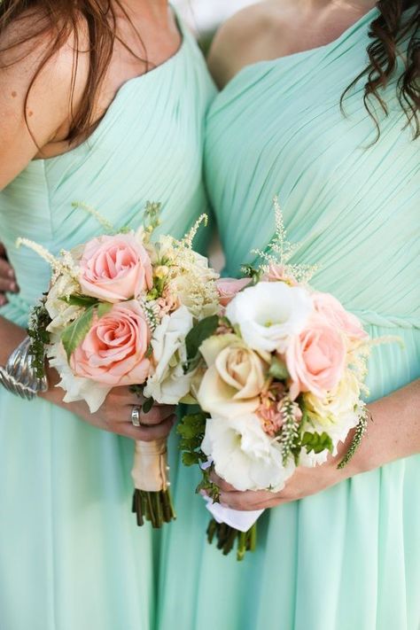 Tiffany Blue-inspired Wedding Color Ideas #greenwedding  #cute    #like4like   #wedding   #instalove Mint Bridesmaid, Mint Bridesmaid Dresses, Wedding Mint Green, Mint Wedding, Wedding 2015, Wedding Trends, Wedding Bridesmaids, Spring Wedding, Wedding Gown