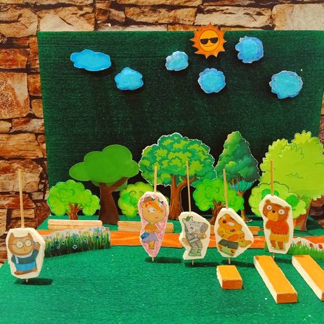 Making puppet board for kids story telling Story Telling Competition For Kids, Puppet Show Diy Cardboard, Story Puppets Storytelling, Puppet Stories For Preschoolers, Puppet Story Telling For Kids, Finger Puppets Story Telling, Story Telling Activities, Hearts Paper Crafts, Story Props