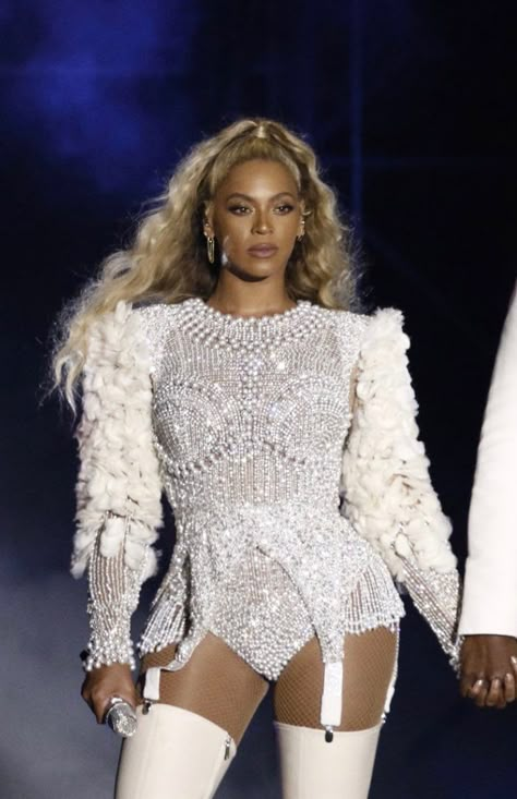 Beyonce Costume, Cultura Hip Hop, Beyonce Hair, Queen Bee Beyonce, Beyonce Outfits, Beyonce Knowles Carter, Beyonce Style, Beyoncé Giselle Knowles-carter, Beyoncé Giselle Knowles