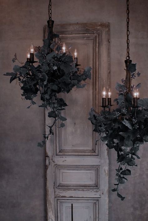 Dark Cathedral Wedding, Dark Fairytale Wedding Ceremony Decor, Gothic Bridal Party, Gothic Nature Wedding, Boho Gothic Wedding, Vintage Gothic Wedding Decor, Gothic Wedding Themes Victorian, Gothic Centerpieces Wedding, Gothic Garland