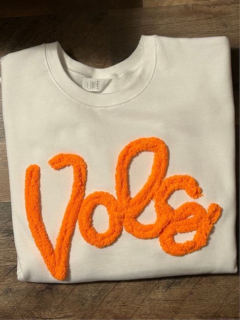 Fun Shirt Ideas, Chenille Sweatshirt, Tennessee Sweatshirt, Kentucky Sweatshirt, The Nativity Story, School Spirit Shirts, Letter Sweatshirt, Chenille Yarn, Spirit Shirts