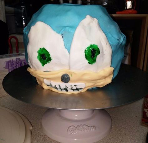 Goofy Cake, Pastel Minecraft, Graffiti Room, Sonic Cake, Ugly Cakes, Hedgehog Cake, Cake Fails, Present Cake, Funny Situations