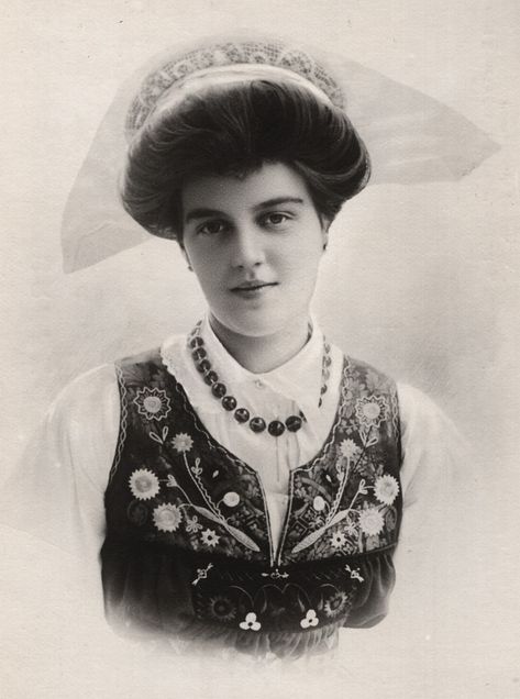 Russian Aristocracy, Romanovs Family, Maria Pavlovna, Swedish Dress, Russian Royalty, Familia Romanov, Anastasia Romanov, Royal Photography, House Of Romanov