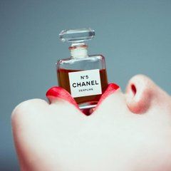 Kate Spade Perfume, Tyler Shields, Chanel Lip, Chanel Perfume, Hot Lips, Photography Inspo, Coco Chanel, Model Poses, Fashion Art