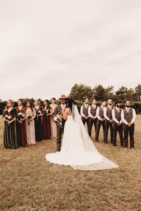 Country Wedding Groom And Groomsmen, Fall Country Wedding Bridesmaids Dresses, Western Bride With Veil, Tan Wedding Suits Western, Neutral Wedding Colors Western, Cowboy Wedding Bridesmaids, Western Wedding Bridesmaids And Groomsmen, Western September Wedding, Rustic Wedding Party Photos