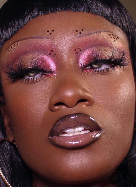 Pink Eye Contacts Aesthetic, No Brows Makeup Look, Whimsigoth Makeup Looks, Star Freckles Makeup, Eye Looks Colorful, Maximalist Makeup Looks, Maximalism Makeup, Baby Pink Makeup Looks, High Fashion Makeup Looks