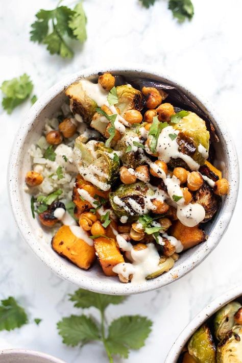 These are AMAZING!! Miso Roasted Vegetable & Cauliflower Rice Bowls topped with a drizzle of tahini and cilantro! [vegan & gf] #buddhabowl #veggiebowl #cauliflowerrice #ricebowl #veganbowl #roastedvegetables #tahini #miso #simplyquinoa Miso Roasted Vegetables, Roasted Veggie Bowl, Veggie Bowl Recipe, Healthy Gut Recipes, Gut Recipes, Riced Cauliflower, Gut Healing Recipes, Sauteed Kale, Miso Paste