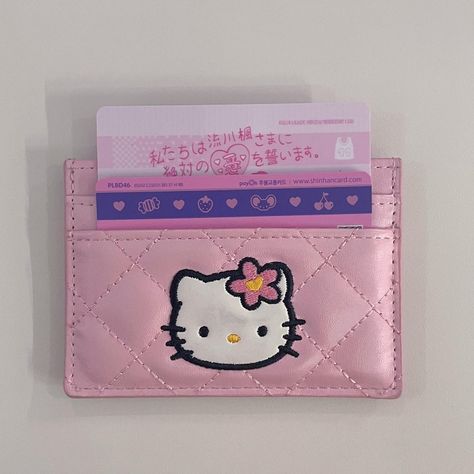 Hello Kitty Money, Debit Card Design, Hello Kitty Wallet, Credit Card Design, Fiesta Outfit, Bus Card, Academic Validation, Hello Kitty Accessories, Hello Kitty Sanrio