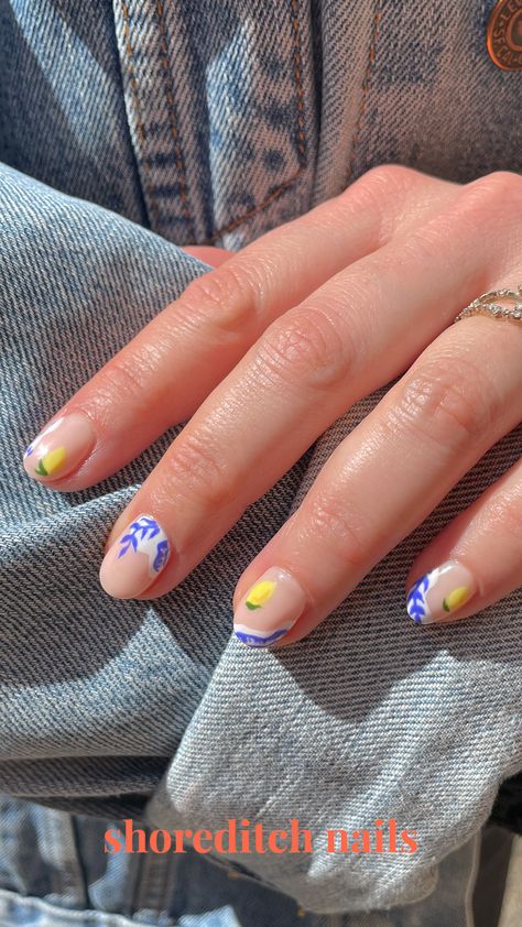 Mediterranean Nails Designs, Italian Nails Designs Italy, Amalfi Coast Nails, Italian Summer Nails, Italy Nails Design, Summer Inspired Nails, Italian Nails Trends, Italy Inspired Nails, Lemon Nails Designs