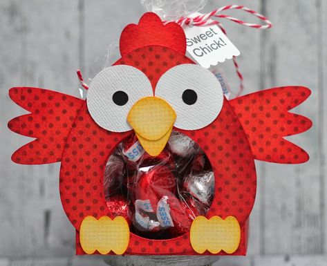 This and That: Sweet Chick Box Chicken Valentines Boxes, Chicken Valentine, Shabbat Crafts, Valentine Box Ideas, Chicken Cards, Treat Packaging, Christmas Treats Boxes, Valentine Day Boxes, Treat Holders