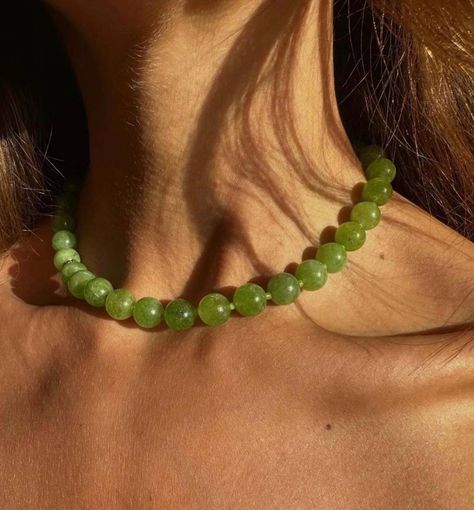 Large Bead Necklace, Green Grape, Beading Inspiration, Chunky Bead Necklaces, Big Jewelry, Jewelry Words, Stone Beaded Necklace, Beaded Pendant Necklace, Chunky Beads